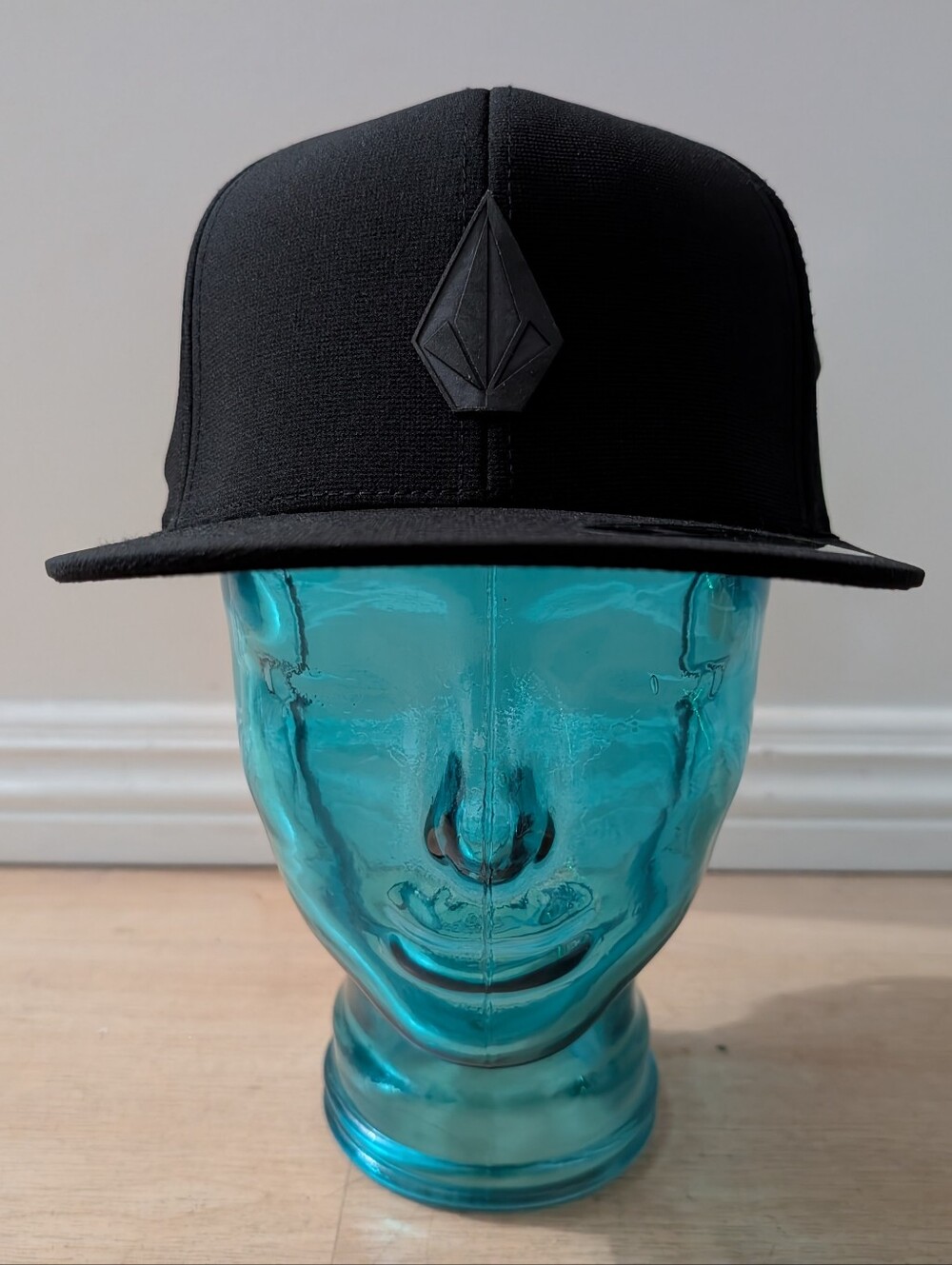 Volcom Stone Tech Snapback - Picture 1 of 8